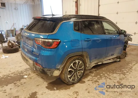 2023 Jeep Compass Limited 4X4 from USA, damaged, VIN 3C4NJDCN6PT521299